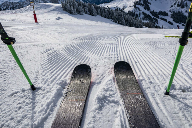 Ski equipment