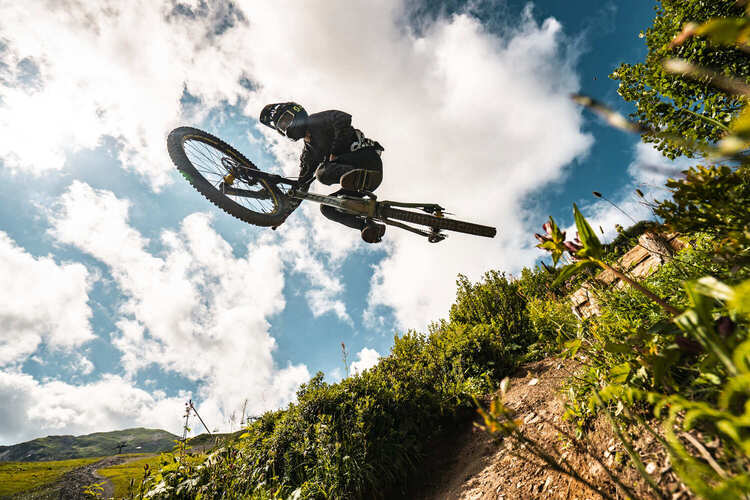 Le Bike Park de Châtel propose des pistes de tout niveau