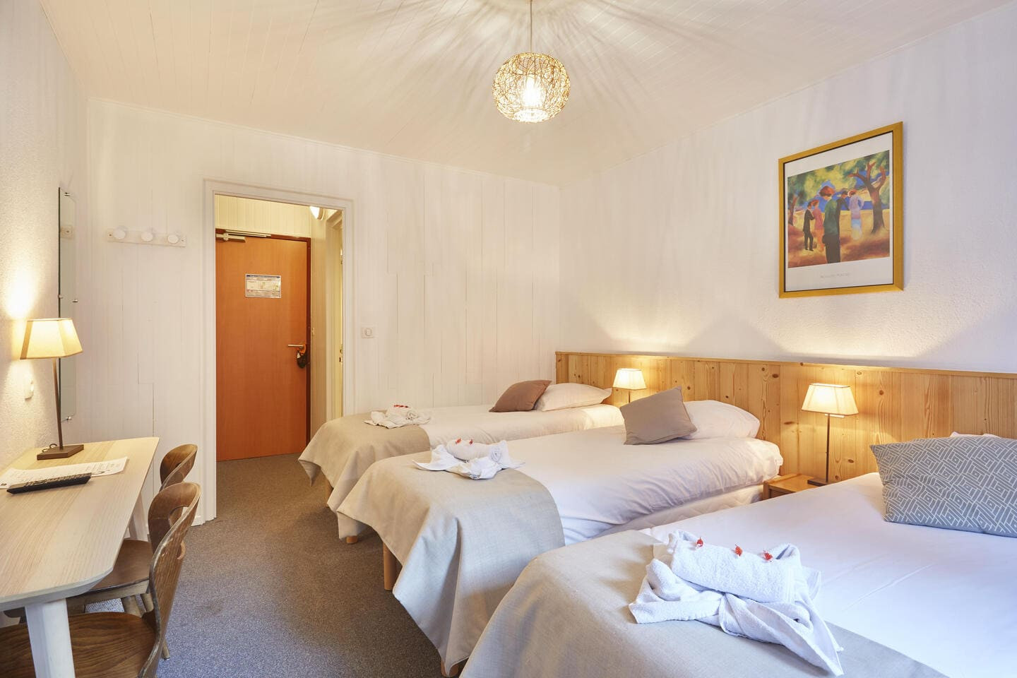 Hotel Les Eaux-Vives Chatel Triple room