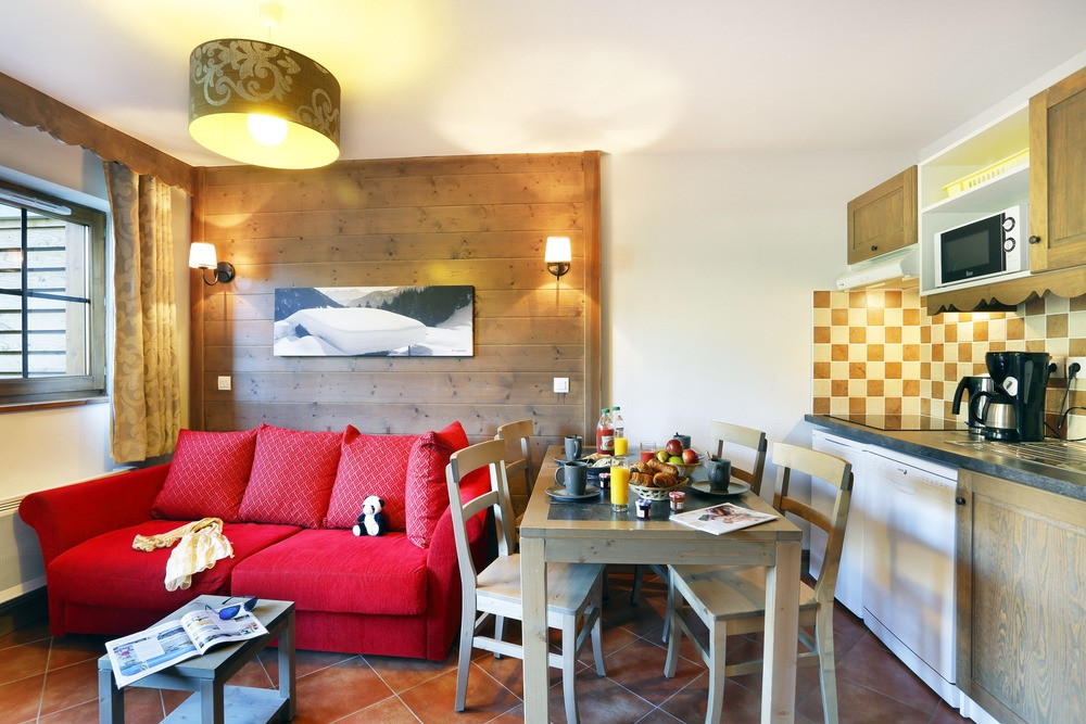 Le Grand Lodge Châtel, holiday apartment with fitted kitchen
