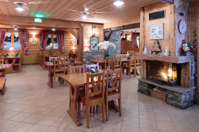Hotel La Perdrix Blanche Châtel demi-pension