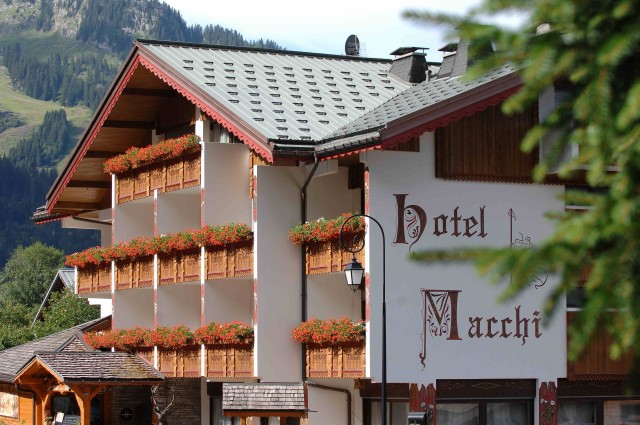 hotel booking macchi chatel 