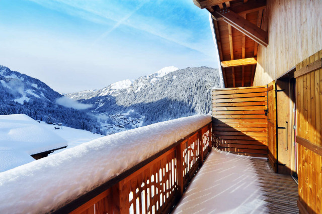 Le Grand Ermitage Châtel, residence with services, winter view
