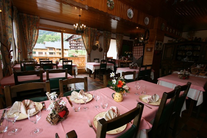 Hôtel Le Castellan Châtel Restaurant