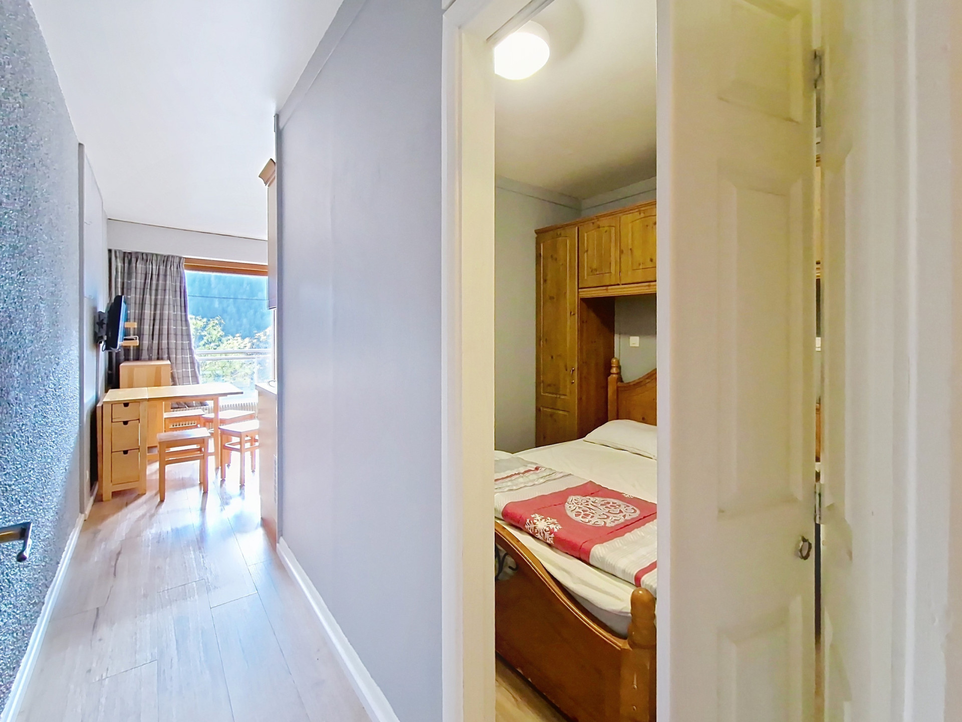 sr19_000101 sr19_000101