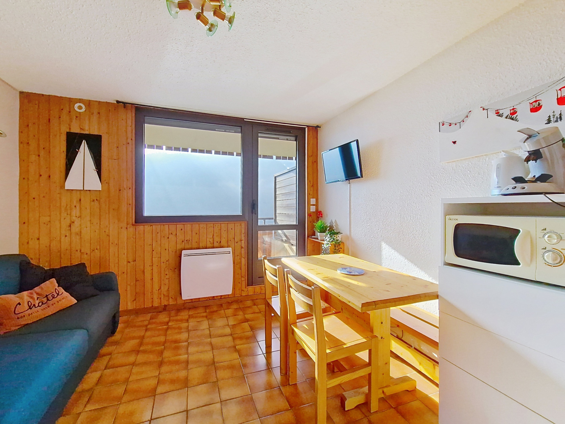 Salon Hameau des 4 saisons C116