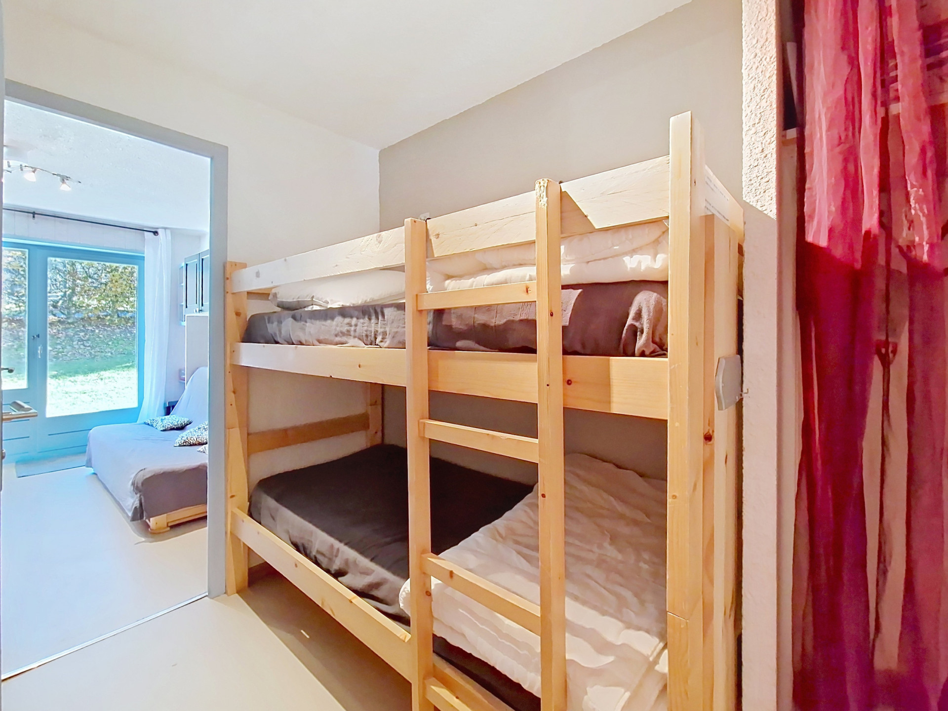 cp6_000111 cp6_000111