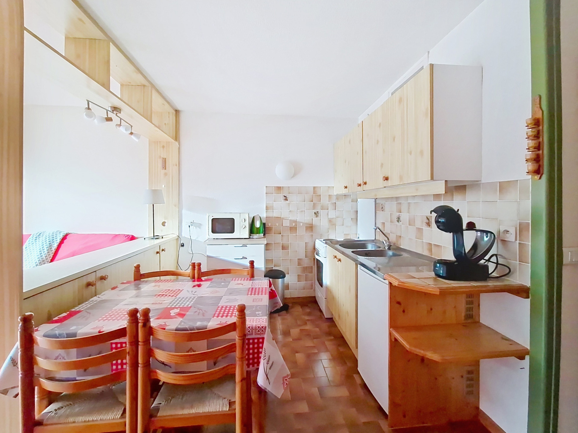 sis5_000051 sis5_000051