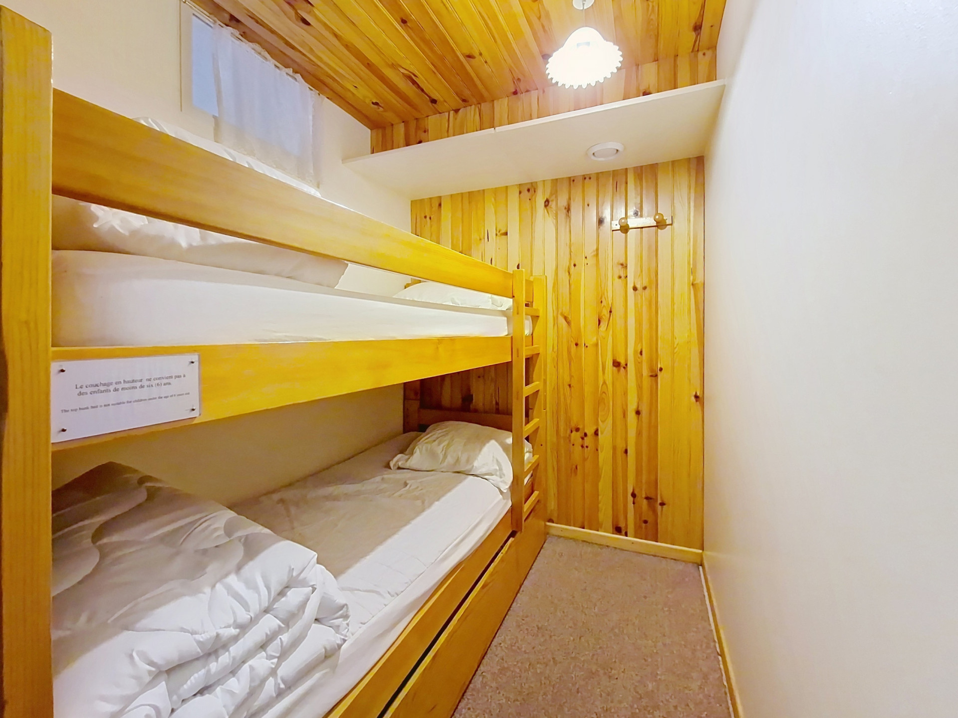 sis5_000071 sis5_000071