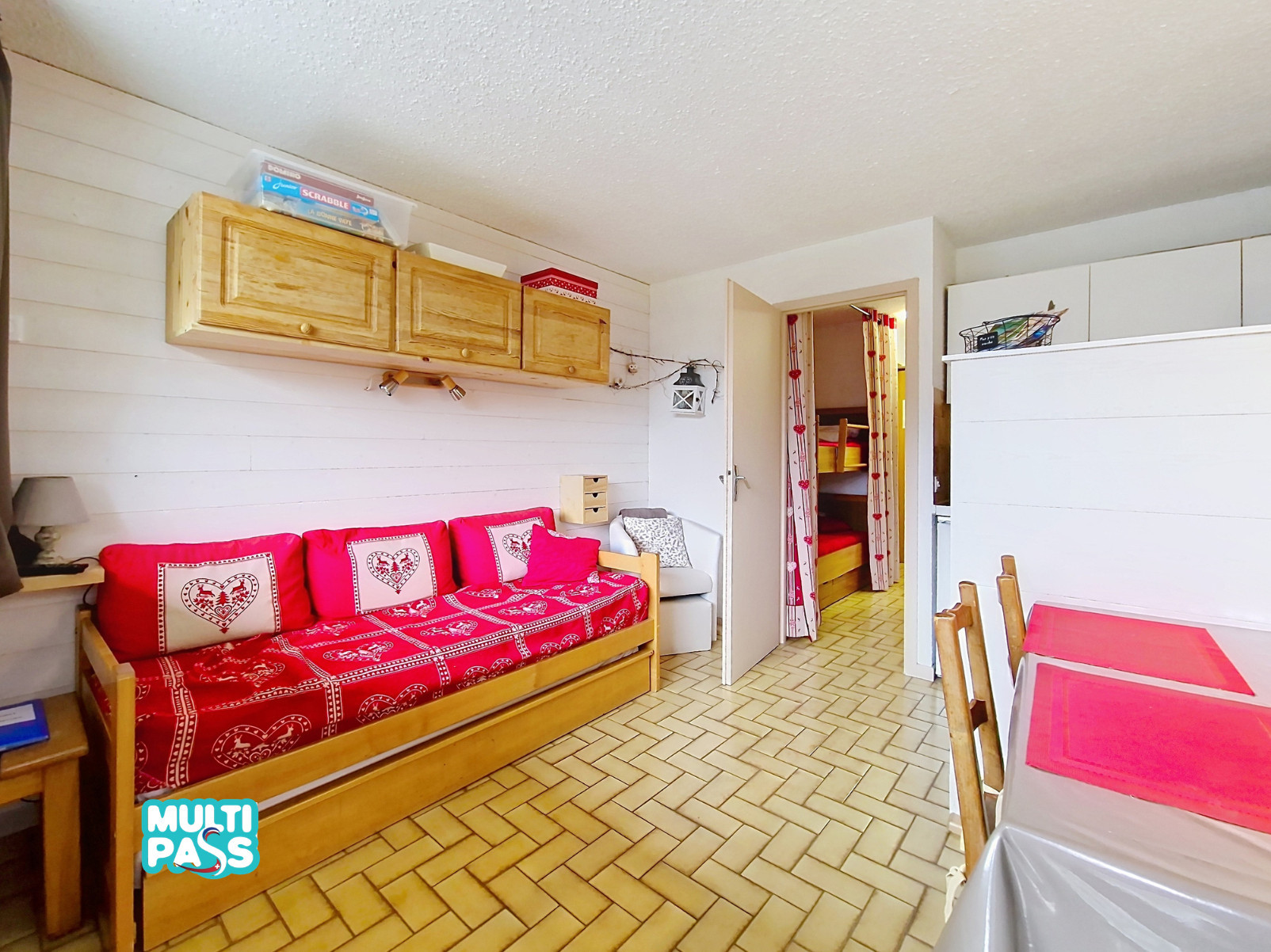 Salon Hameau des 4 saisons E89 Châtel