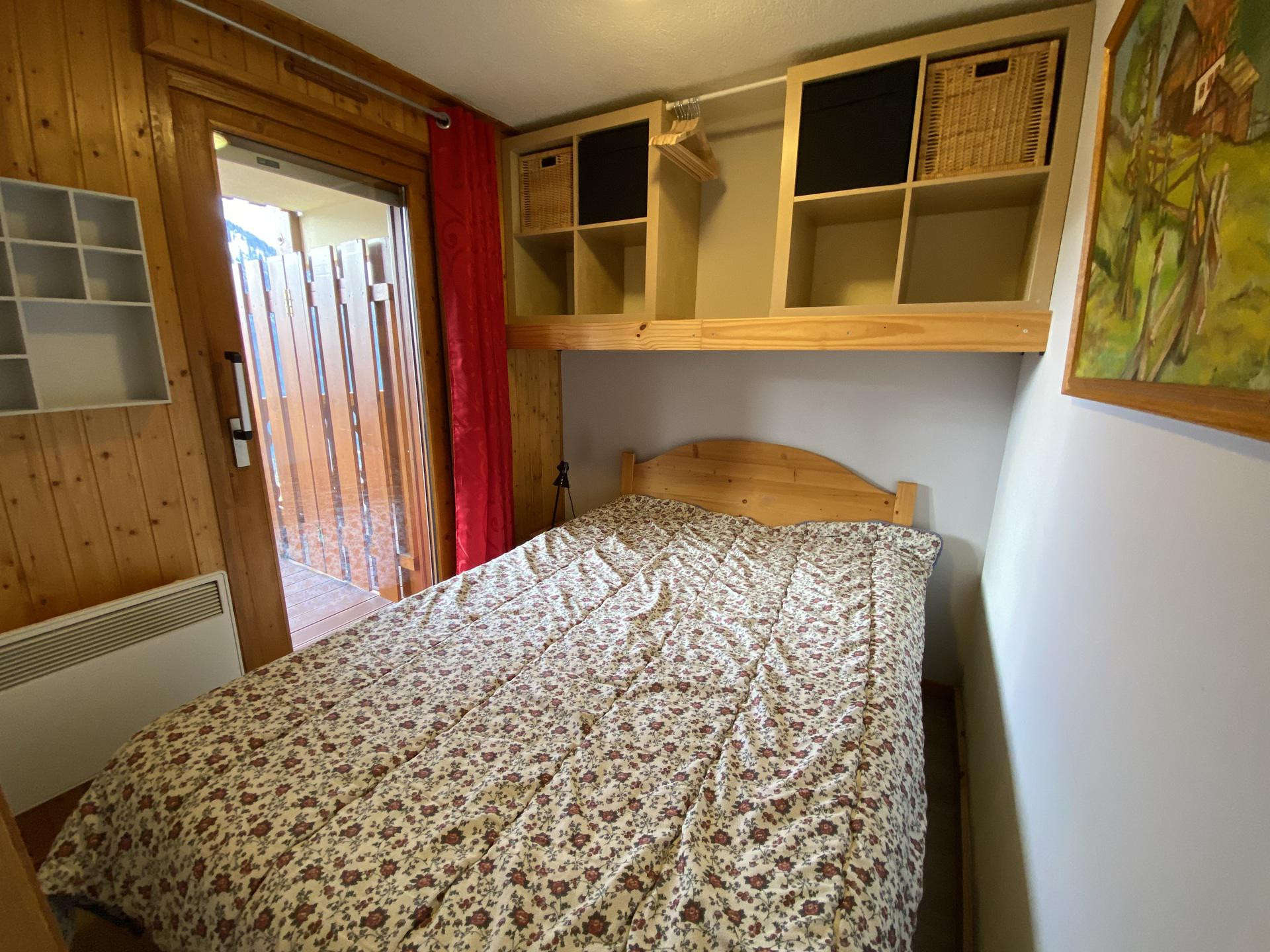 _lv_images__lot_0000000074_05_8281613