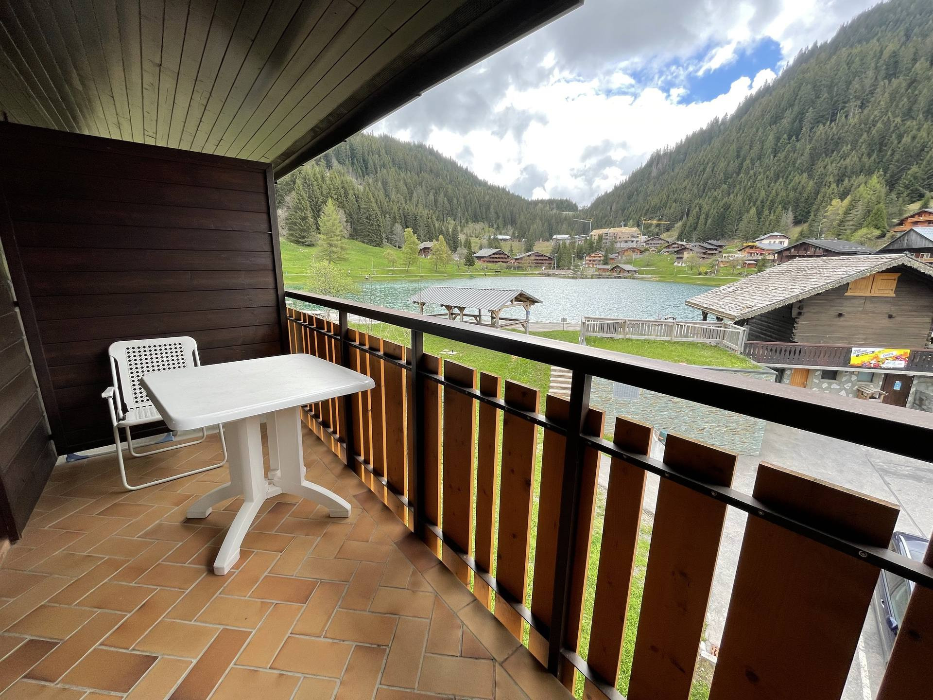 _lv_images__lot_0000000075_07_8465485