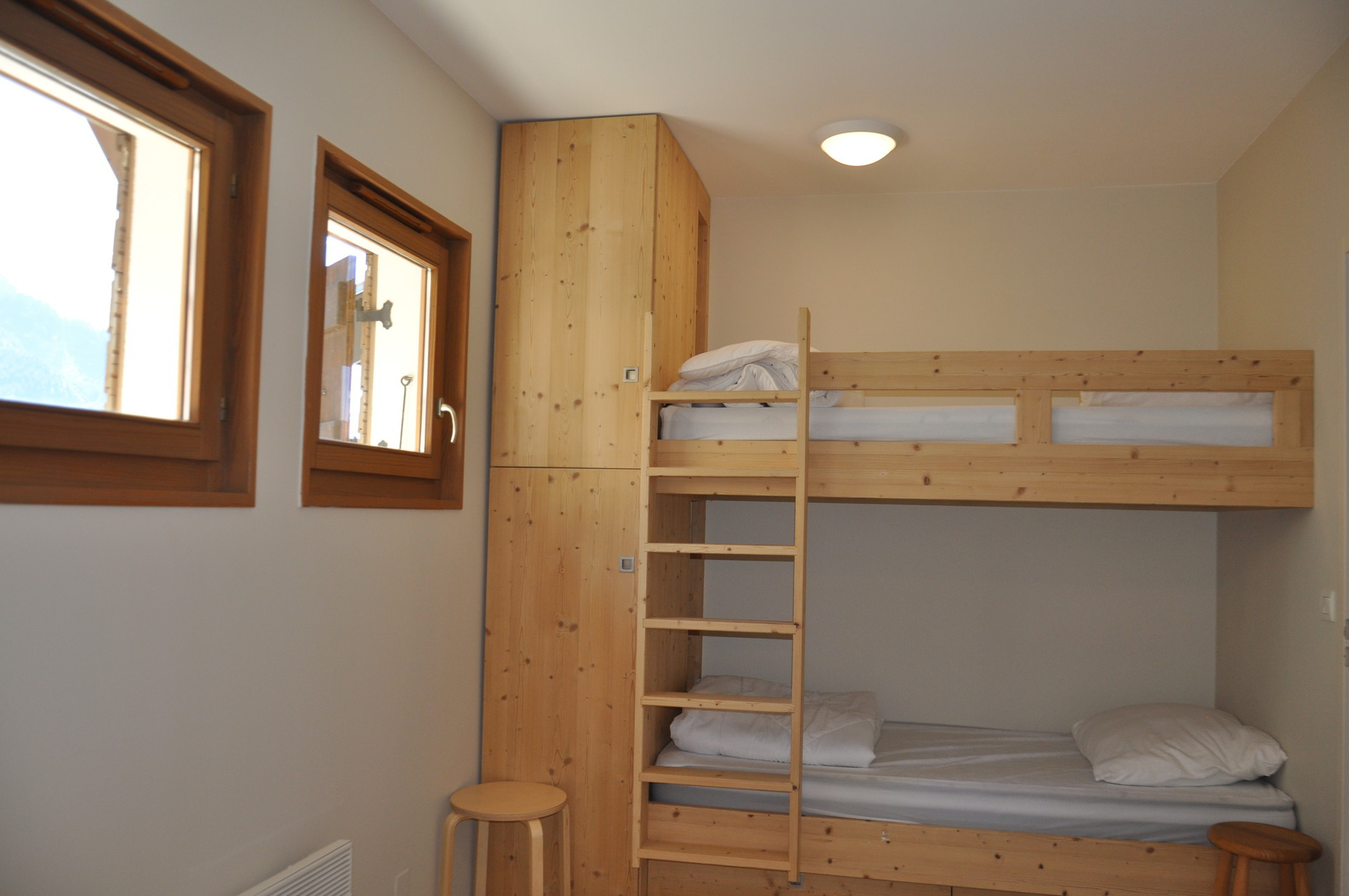 _lv_images__lot_0000000077_08_8503649 _lv_images__lot_0000000077_08_8503649