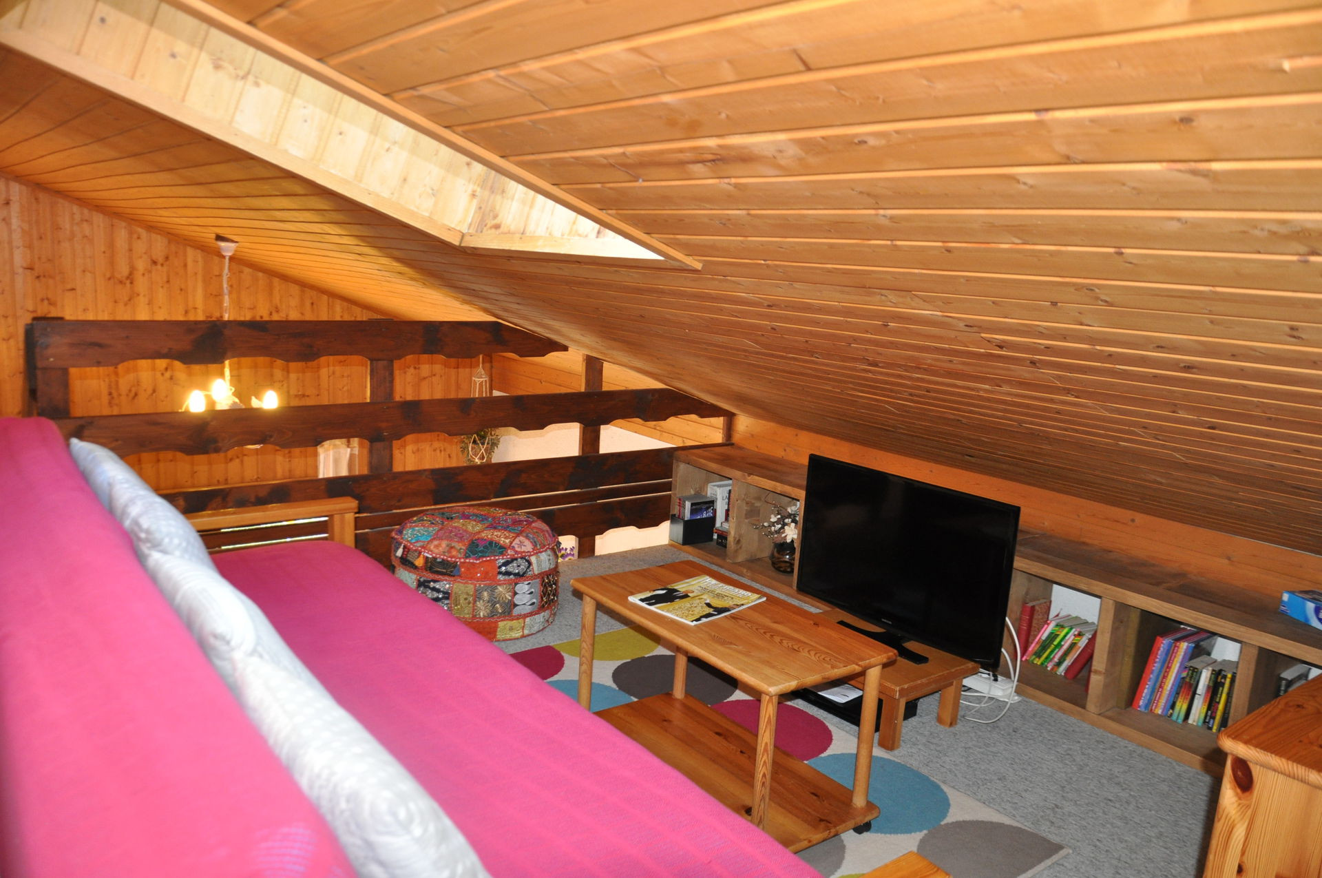 _lv_images__lot_0000000081_10_8514584