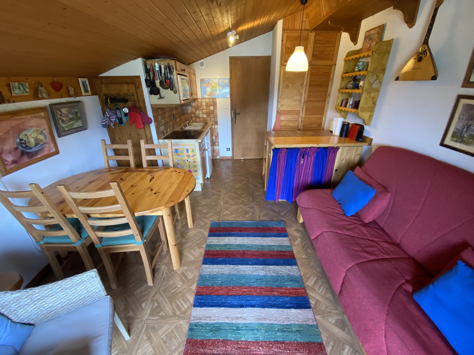 _lv_images__lot_0000000082_02_8251945