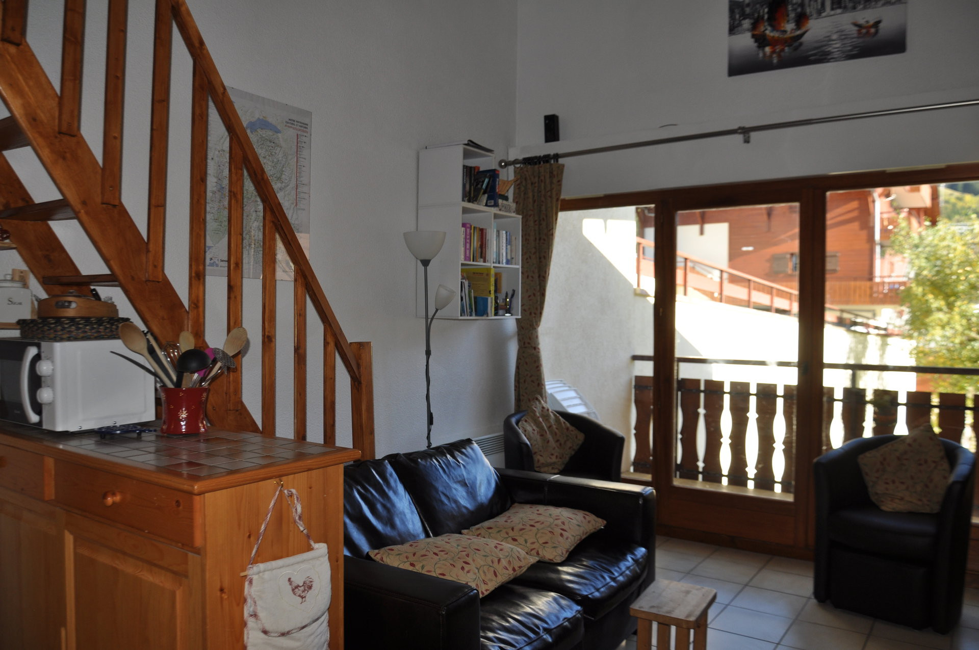 _lv_images__lot_0000000084_03_8458770