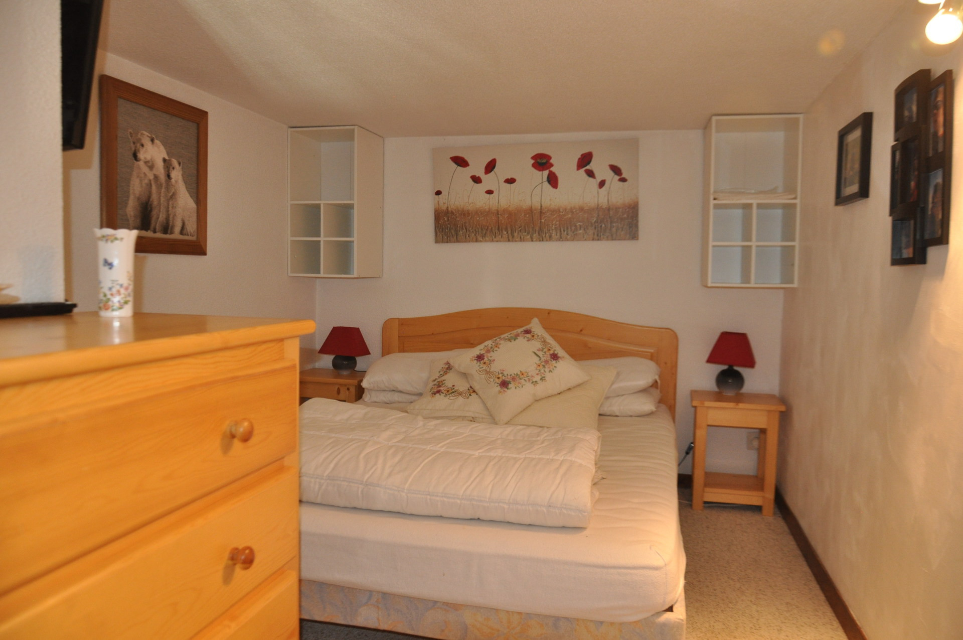 _lv_images__lot_0000000084_04_8598047