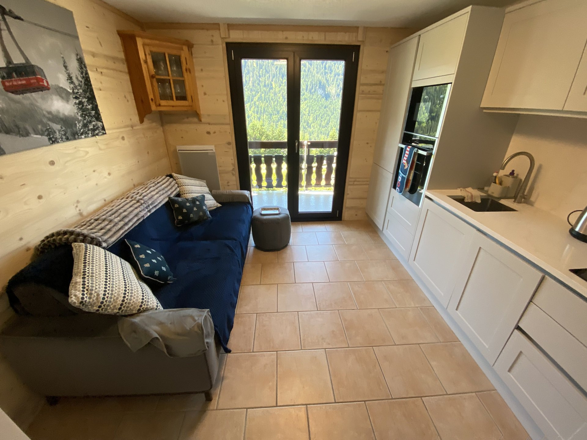 _lv_images__lot_0000000088_01_8281774