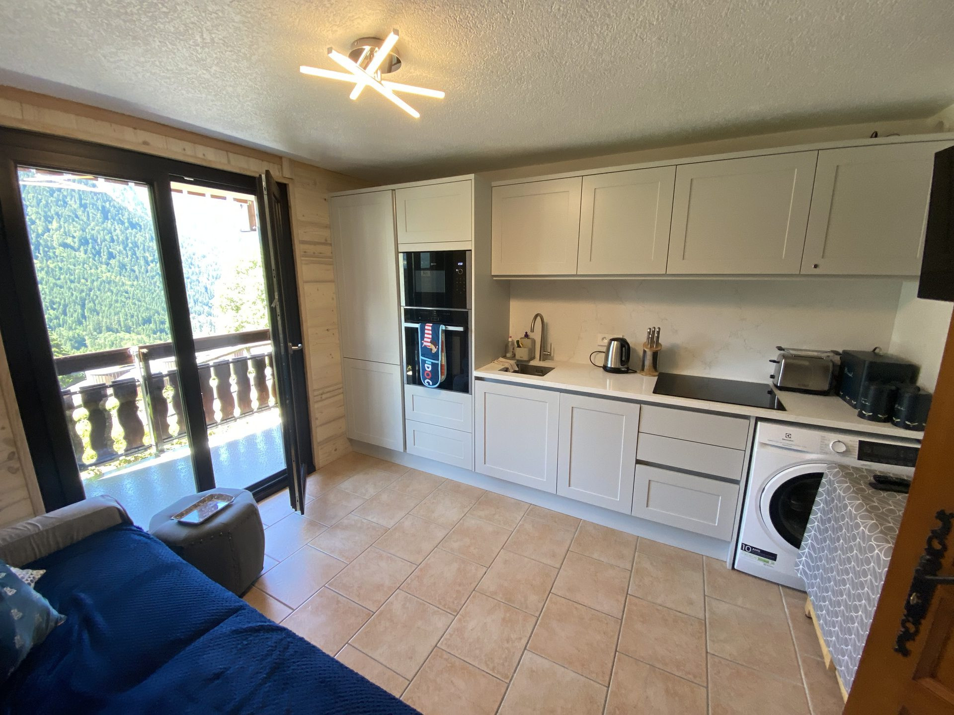 _lv_images__lot_0000000088_06_8557311 _lv_images__lot_0000000088_06_8557311