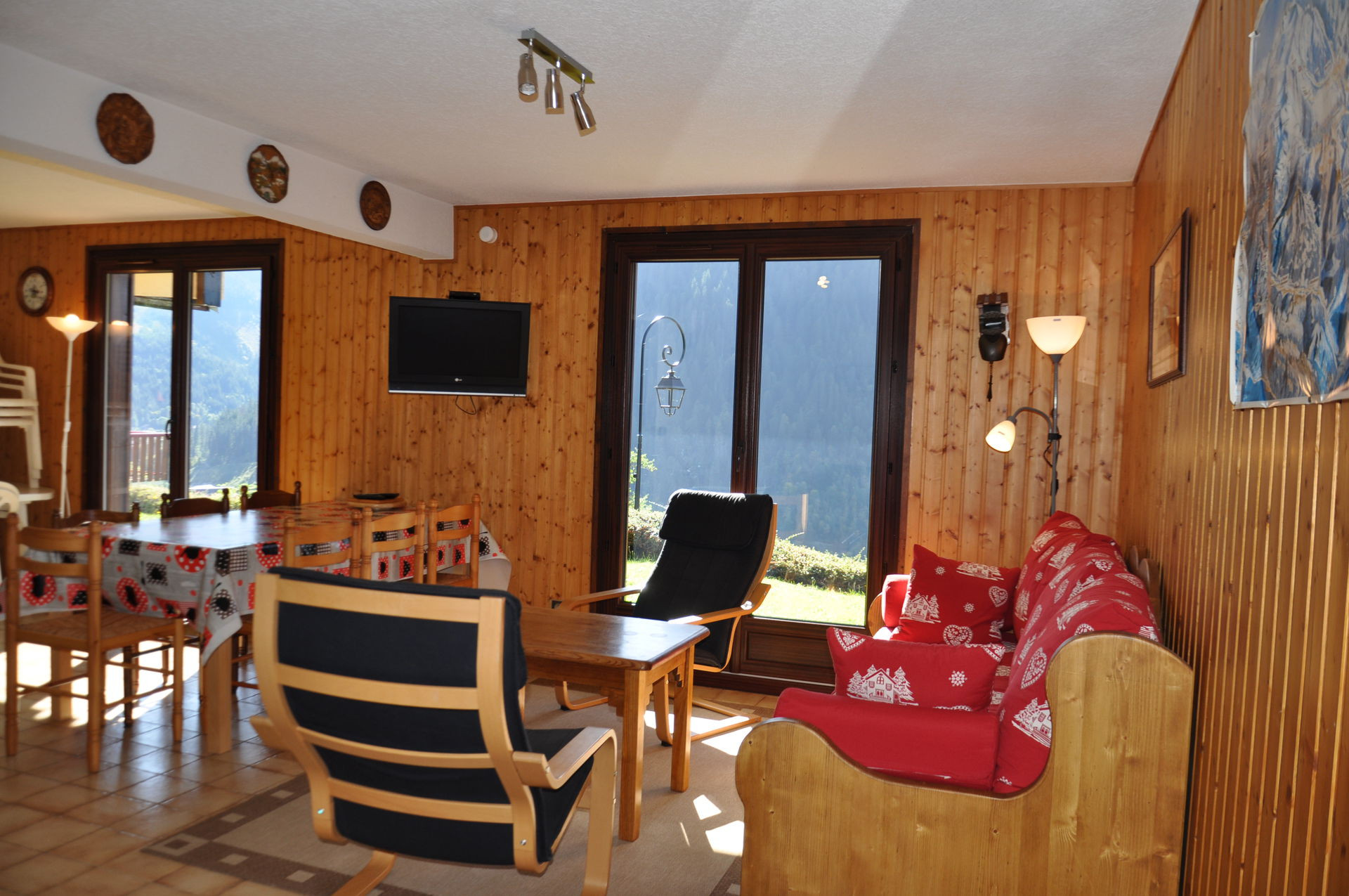 _lv_images__lot_0000000090_01_8511968