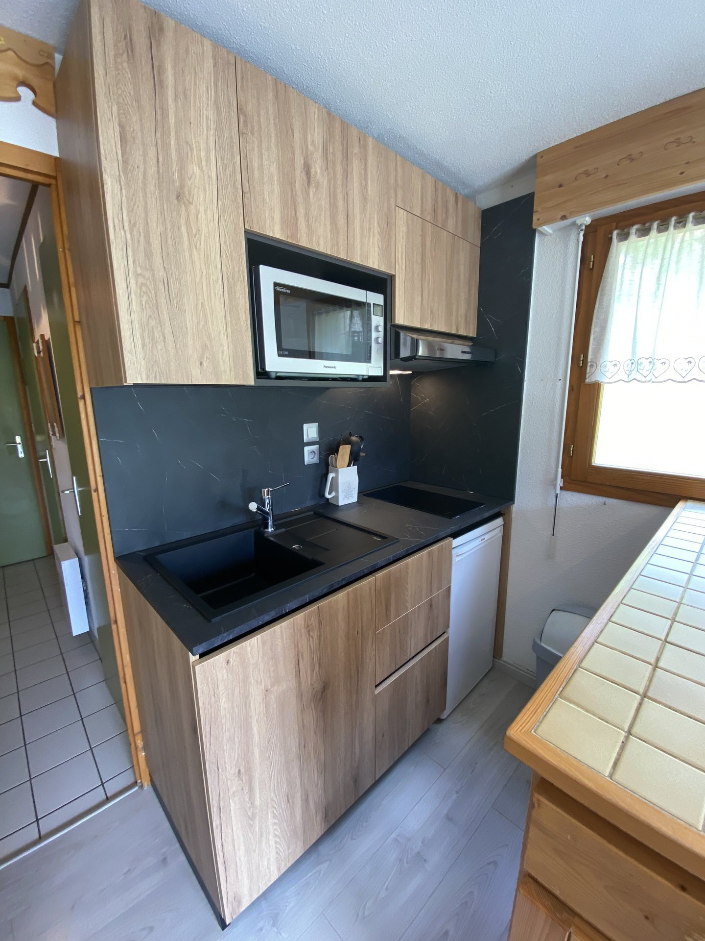 _lv_images__lot_0000000092_06_8598114