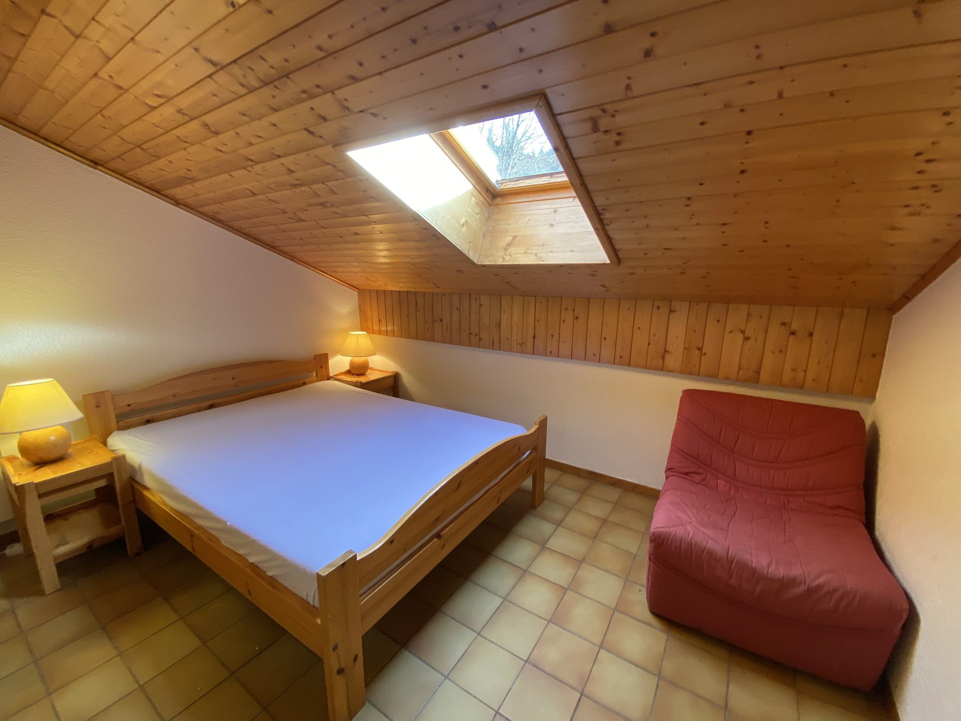 _lv_images__lot_0000000094_06_8287809