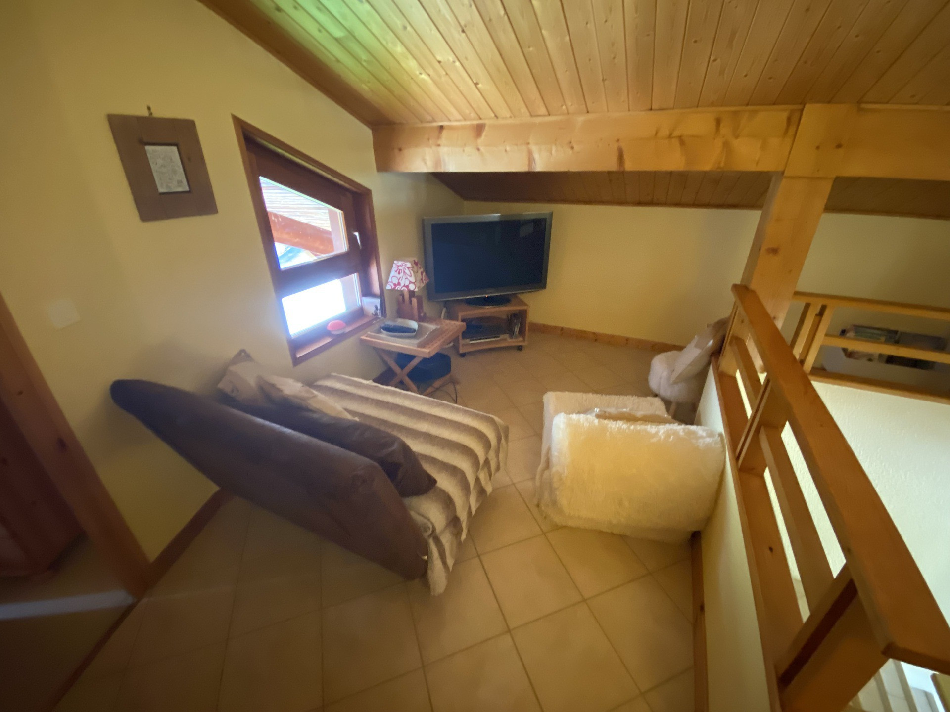 _lv_images__lot_0000000097_14_8533289