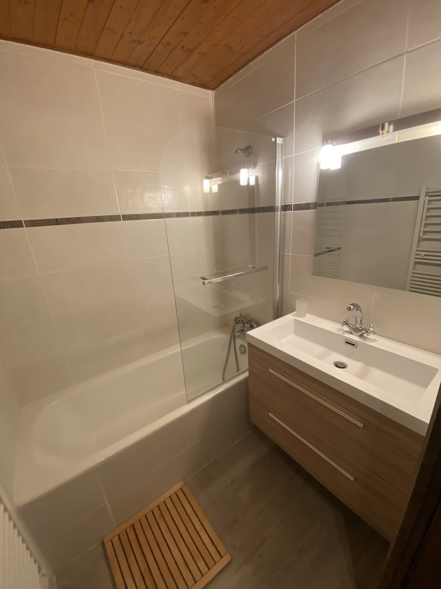 _lv_images__lot_0000000098_08_8459235 _lv_images__lot_0000000098_08_8459235