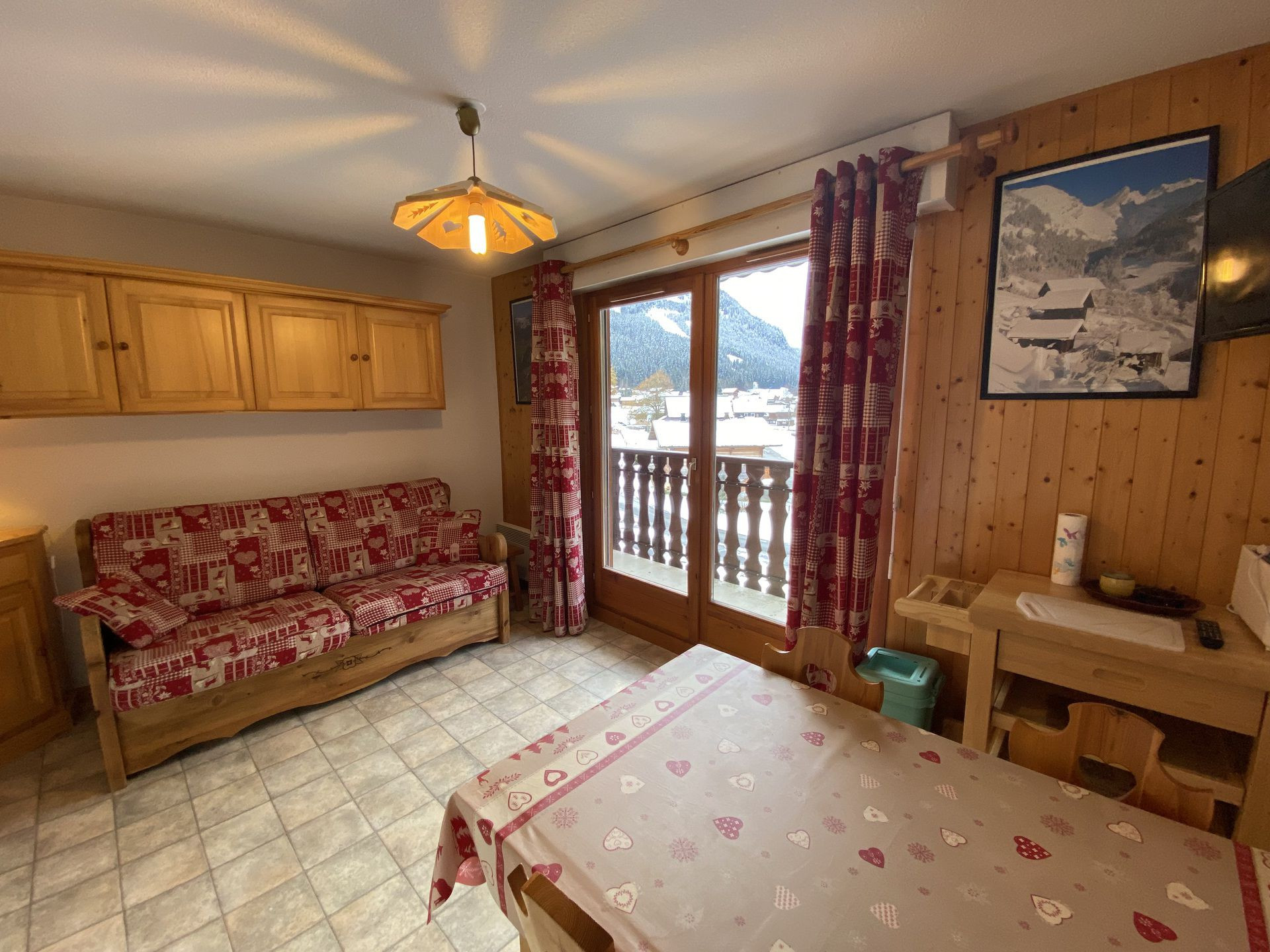 _lv_images__lot_0000000099_05_8290366