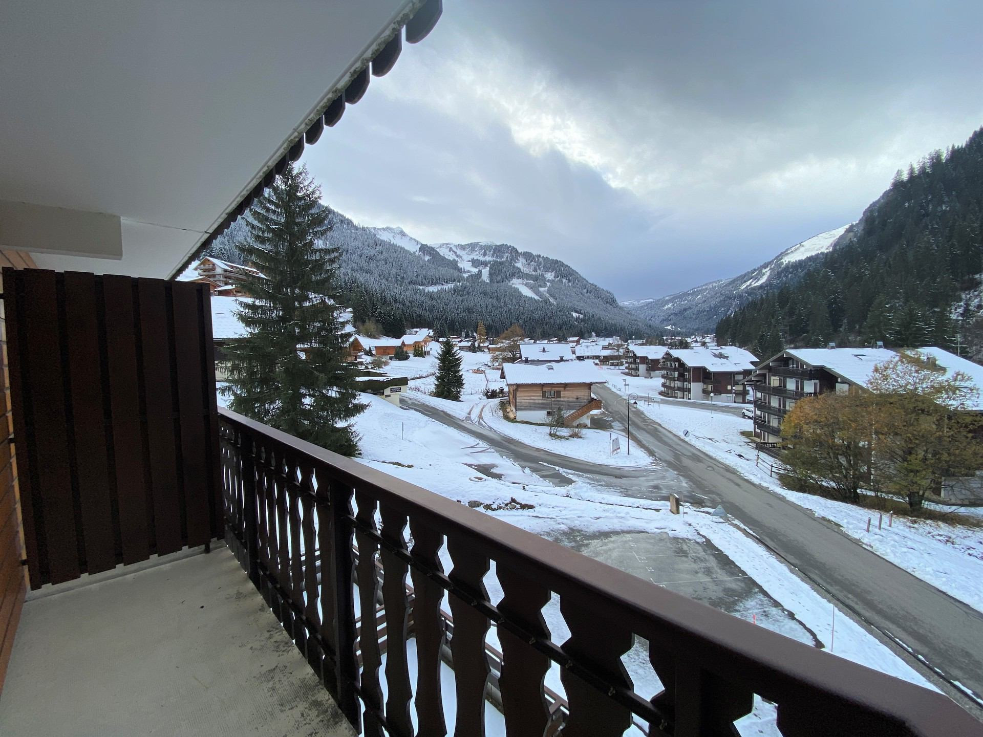 _lv_images__lot_0000000099_09_8226971