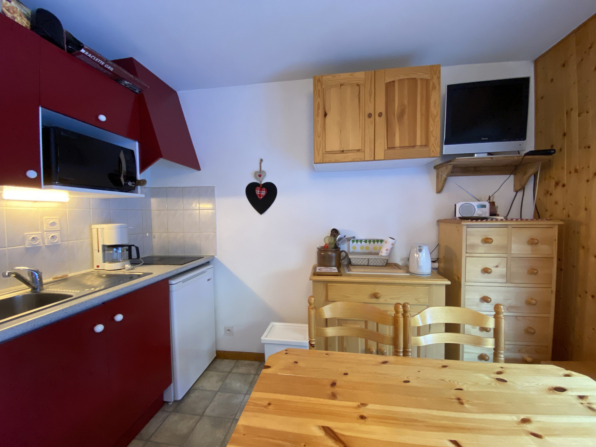 _lv_images__lot_0000000101_03_8540268