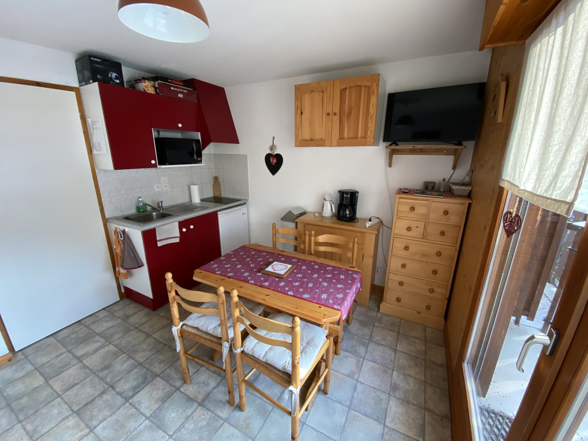 _lv_images__lot_0000000101_12_8241568 _lv_images__lot_0000000101_12_8241568