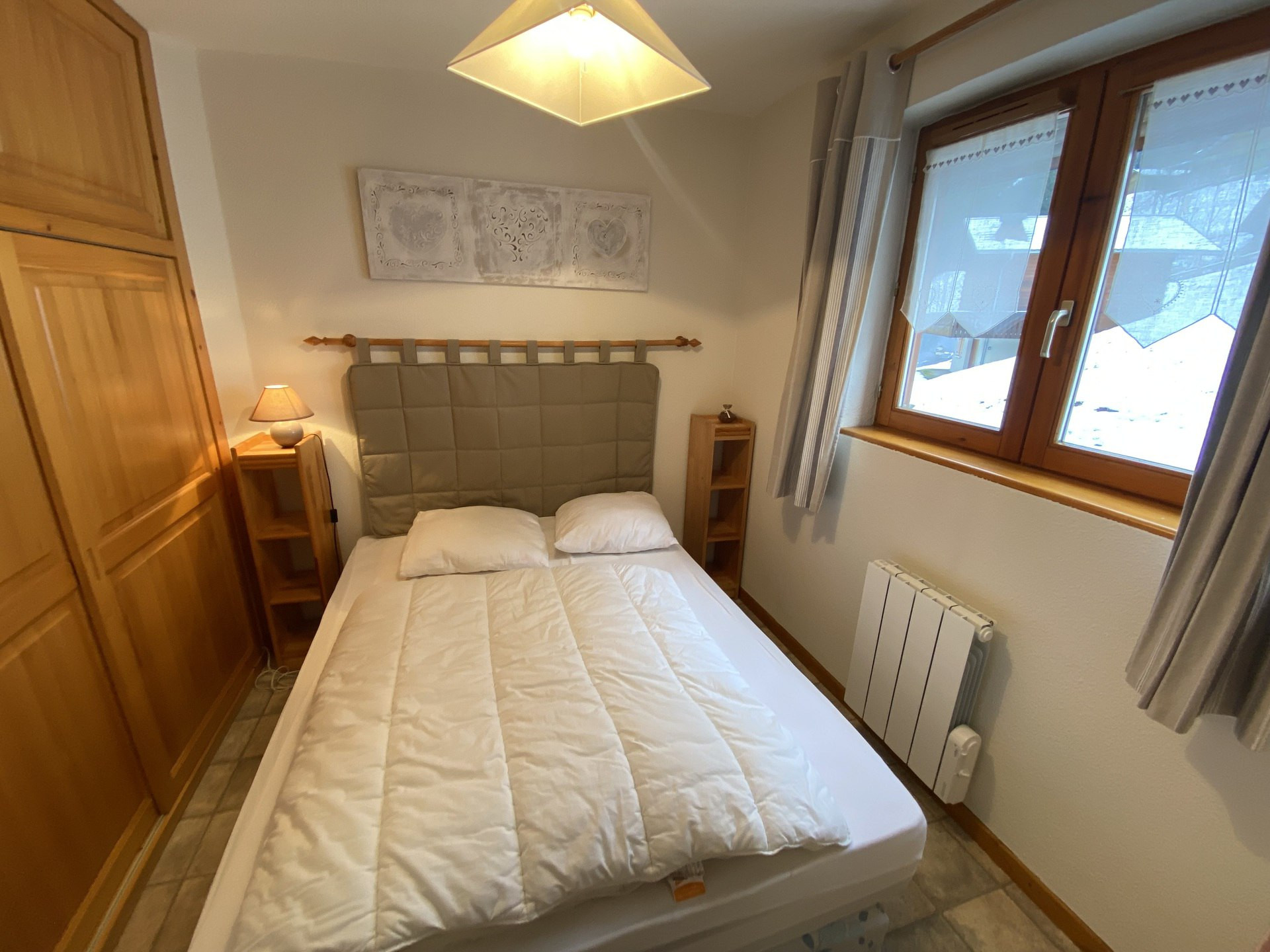 _lv_images__lot_0000000102_07_8409515