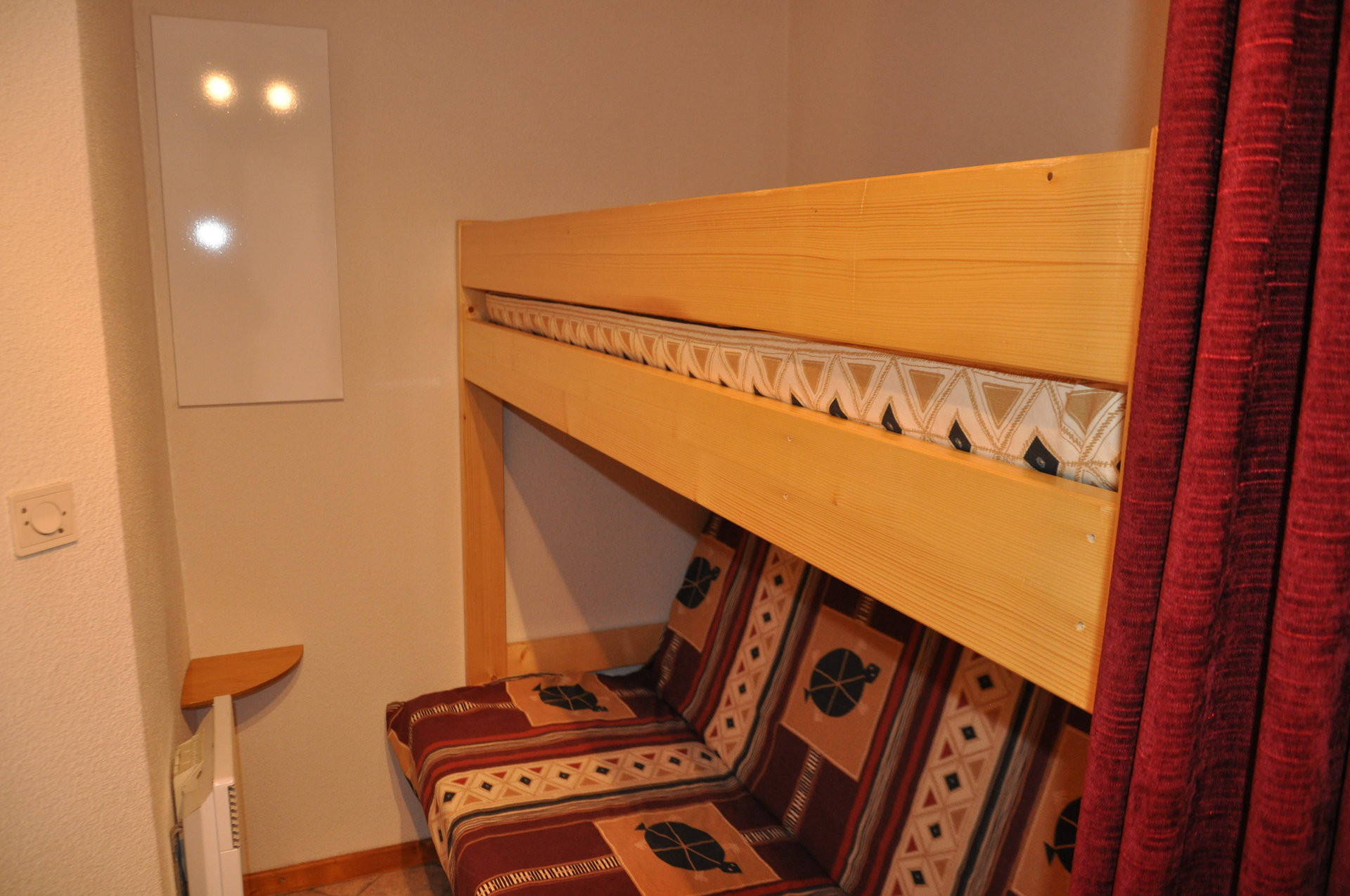 _lv_images__lot_0000000103_07_8301285 _lv_images__lot_0000000103_07_8301285