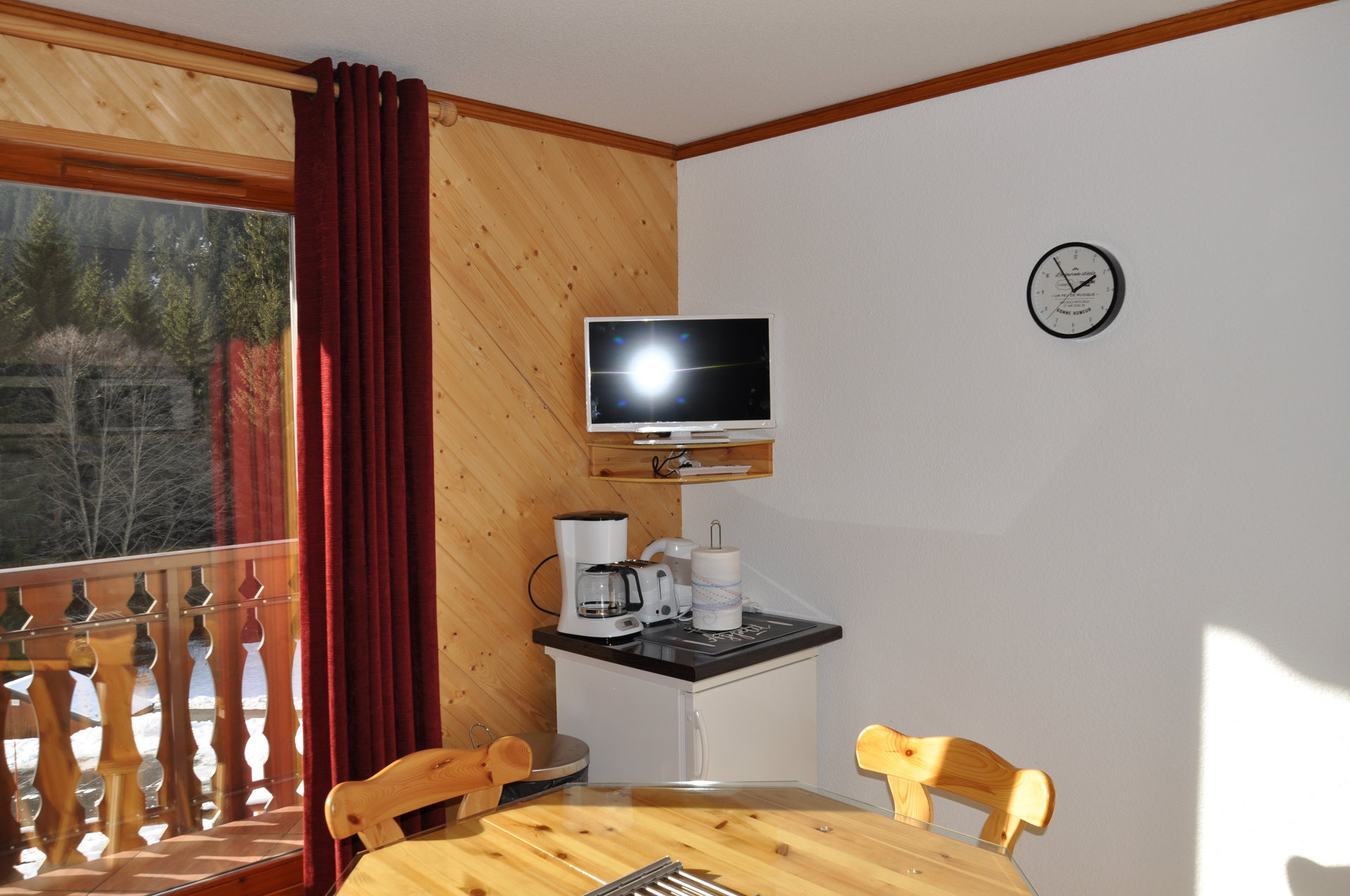 _lv_images__lot_0000000103_09_8316529