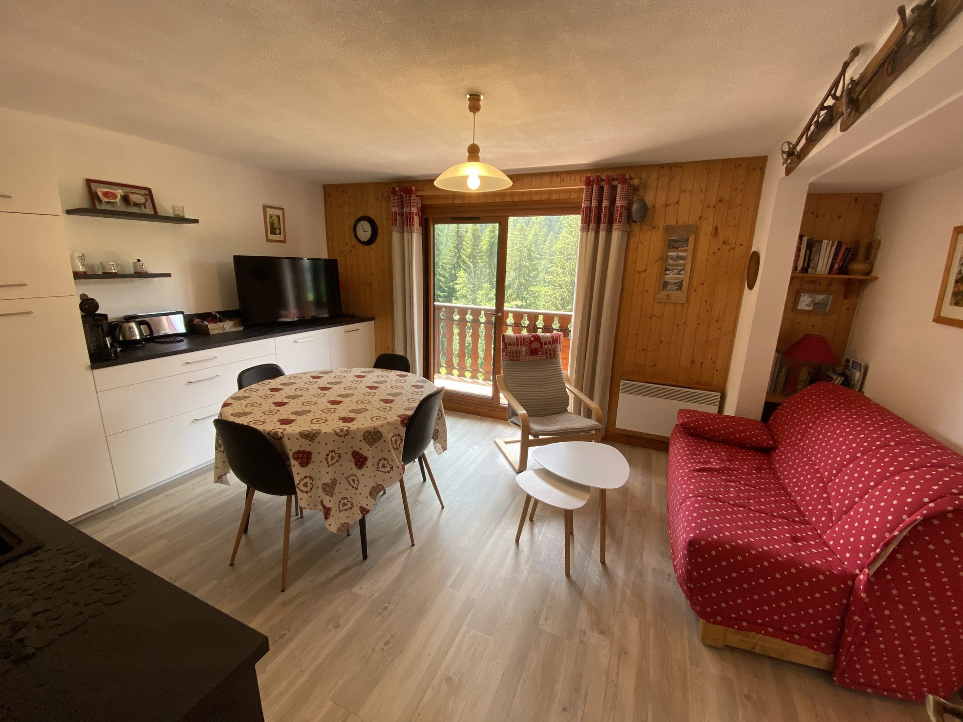 _lv_images__lot_0000000104_01_8516492 _lv_images__lot_0000000104_01_8516492