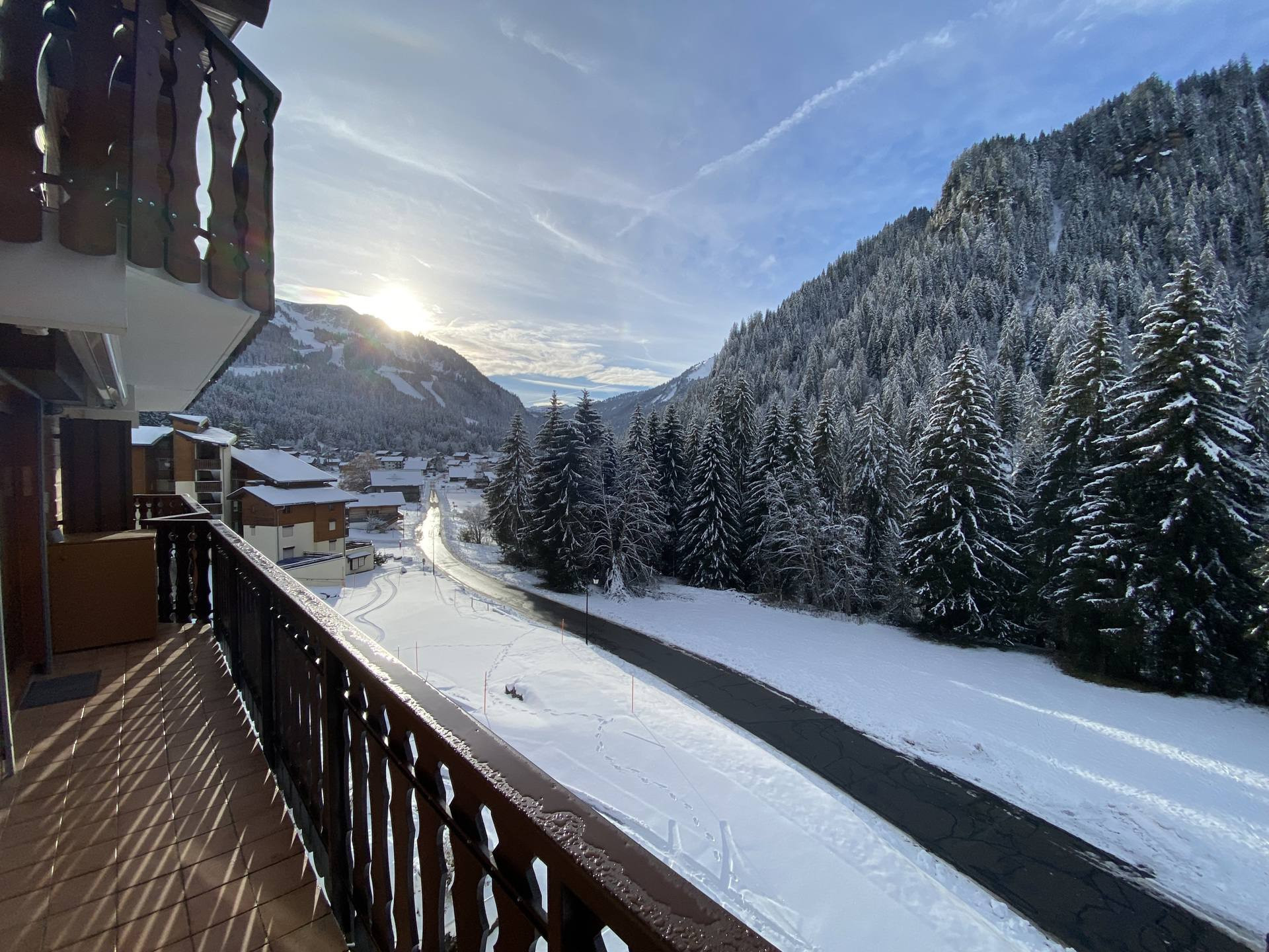 _lv_images__lot_0000000104_14_8458729