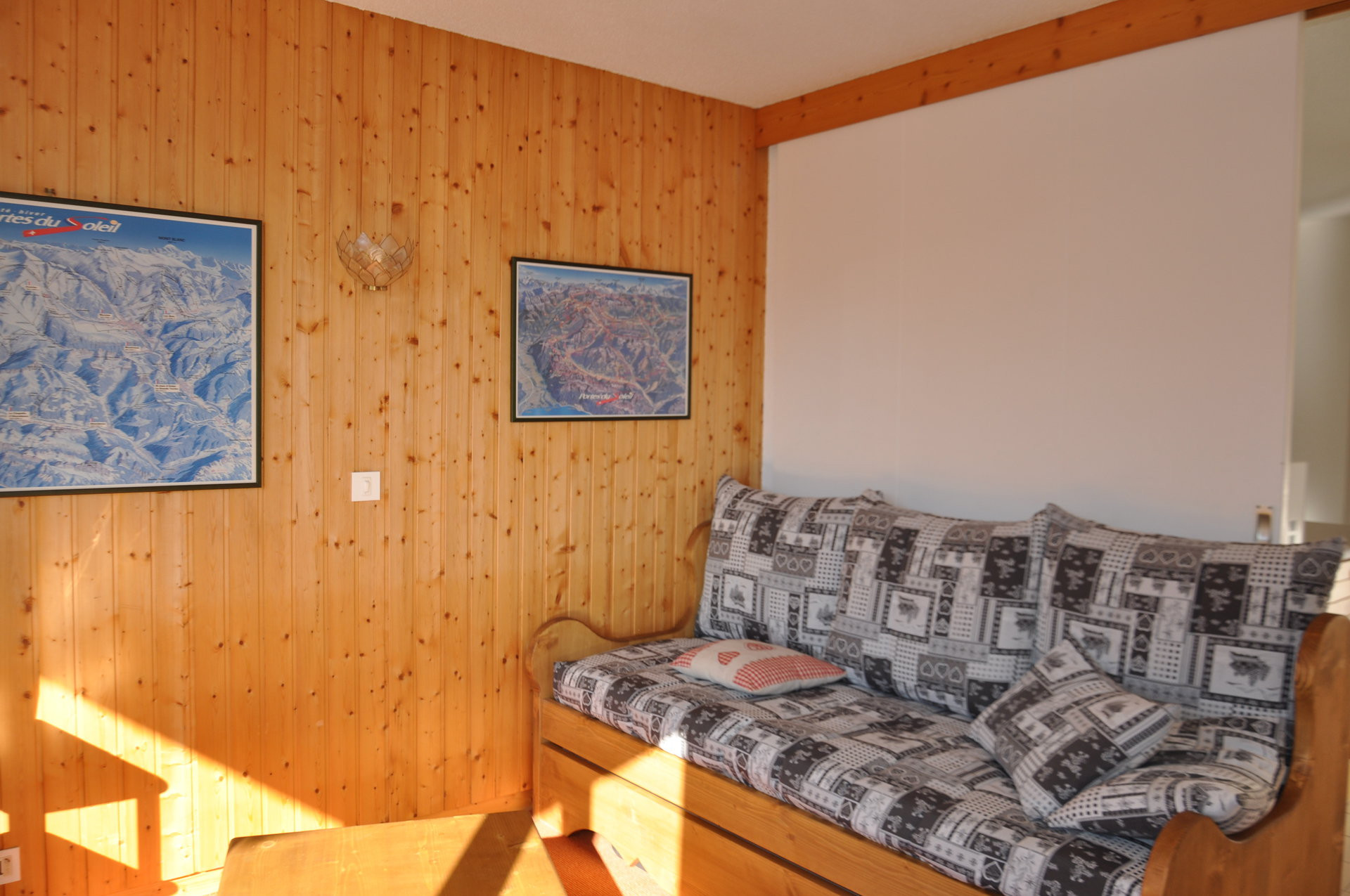 _lv_images__lot_0000000113_02_8220594 _lv_images__lot_0000000113_02_8220594