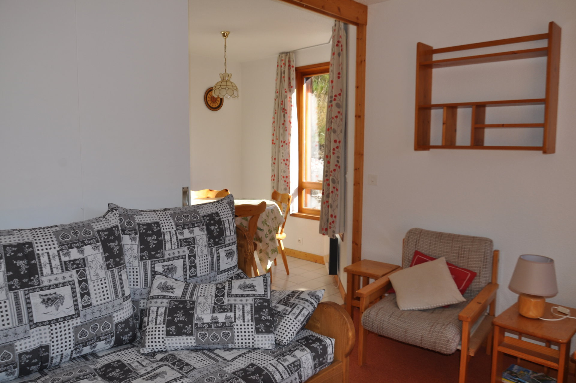 _lv_images__lot_0000000113_04_8264879 _lv_images__lot_0000000113_04_8264879