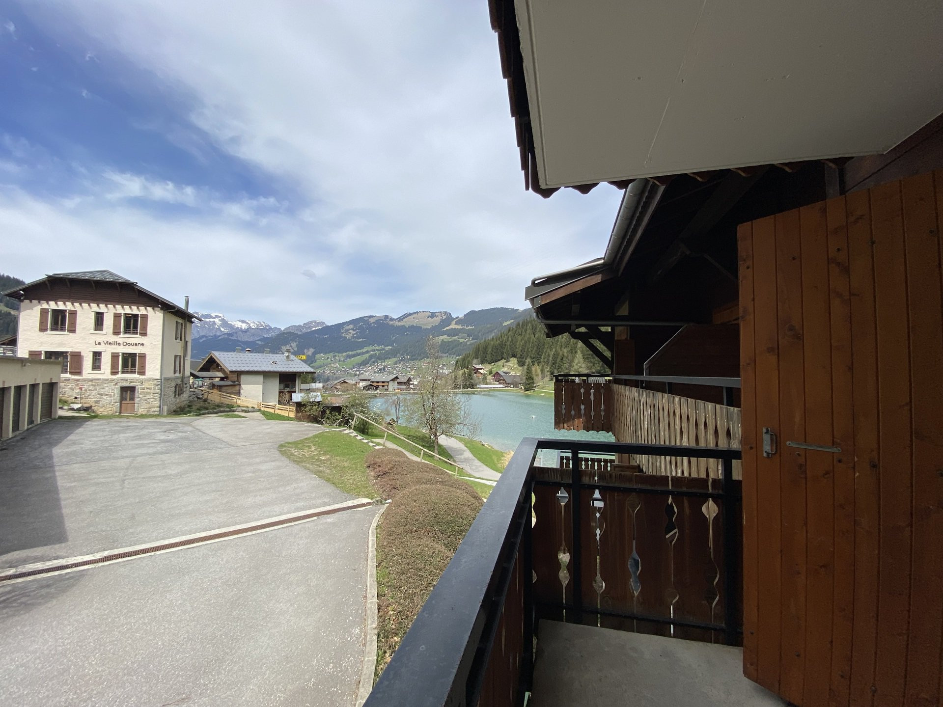 _lv_images__lot_0000000116_07_8250118