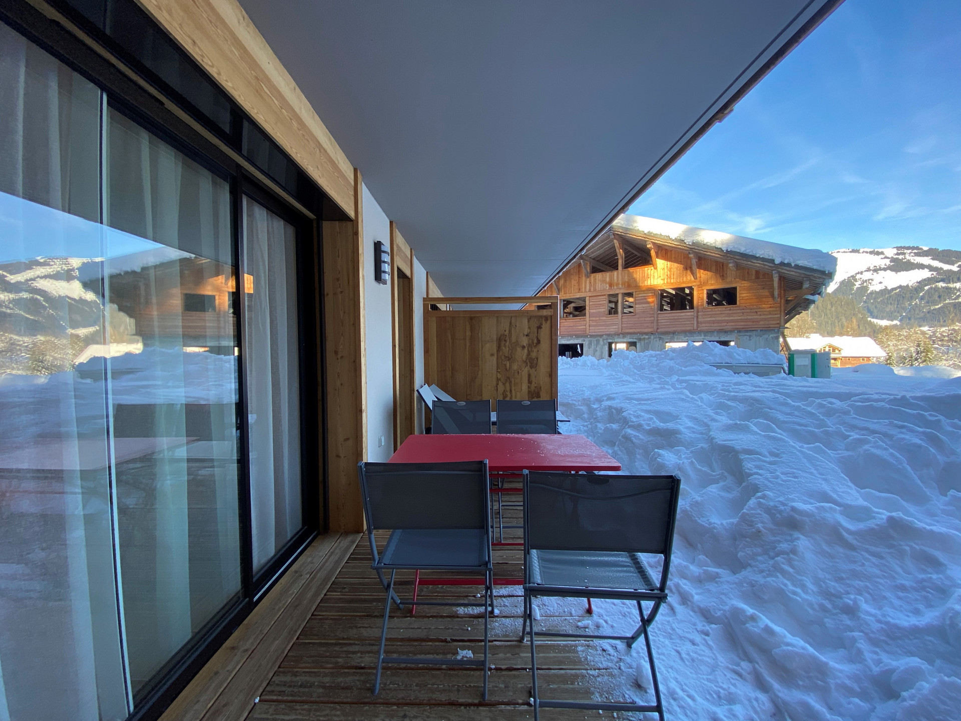 _lv_images__lot_0000000122_07_8518415