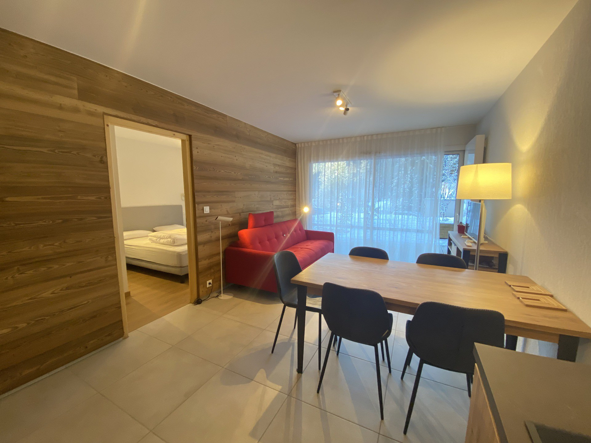 _lv_images__lot_0000000122_10_8345635