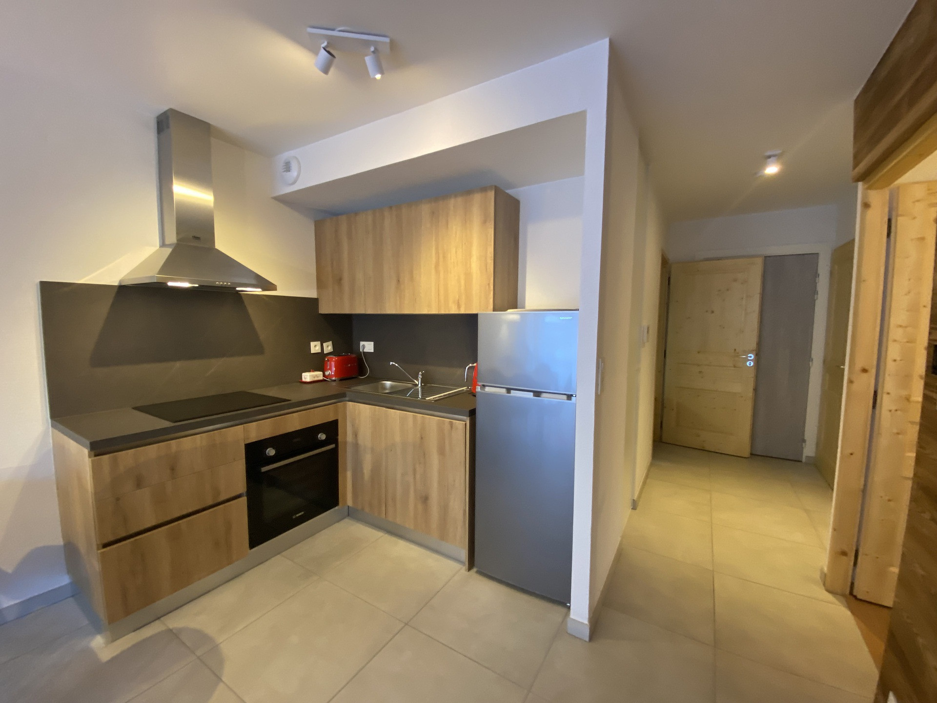 _lv_images__lot_0000000122_11_8260220 _lv_images__lot_0000000122_11_8260220