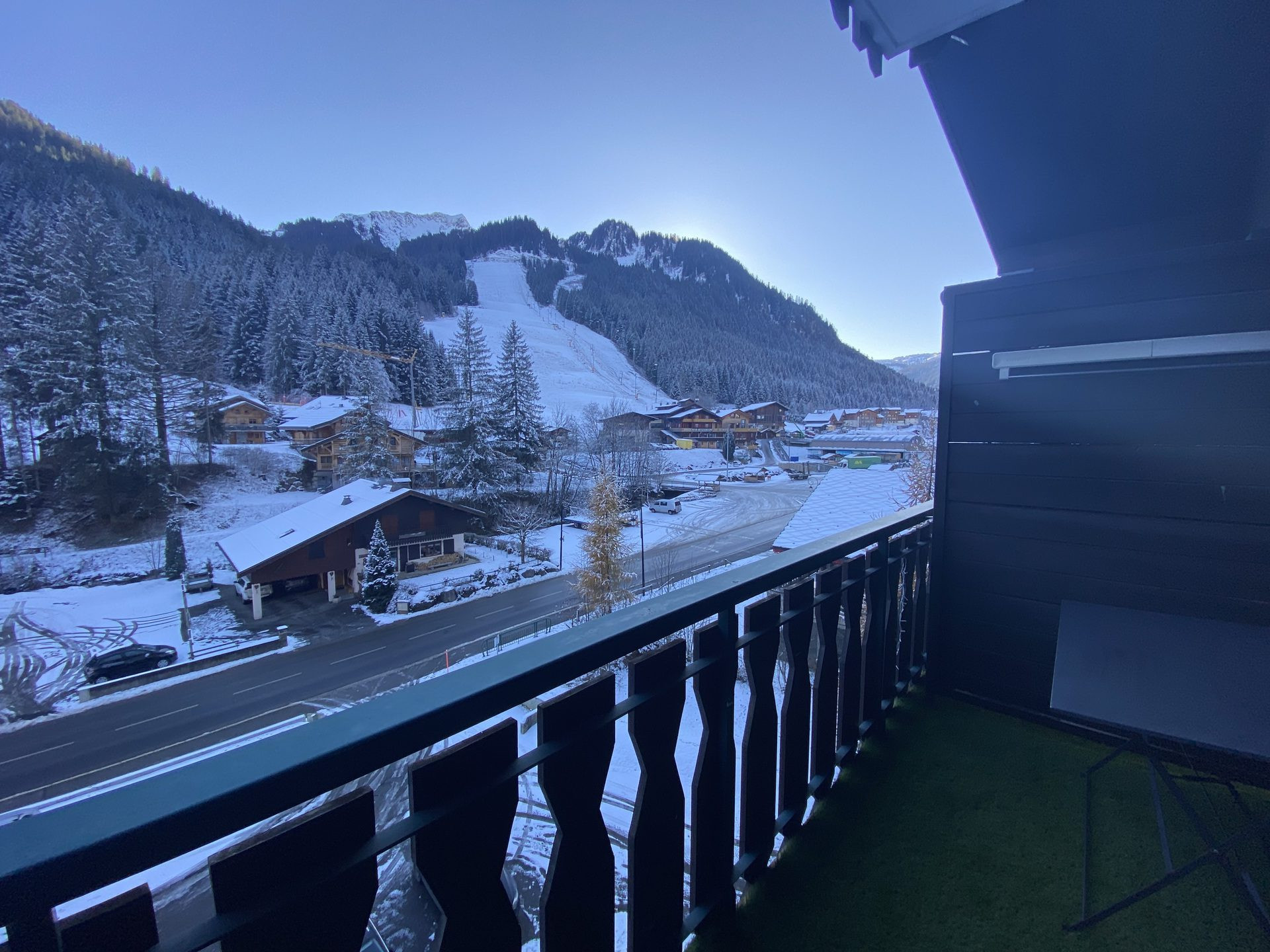 _lv_images__lot_0000000127_05_8503893 _lv_images__lot_0000000127_05_8503893