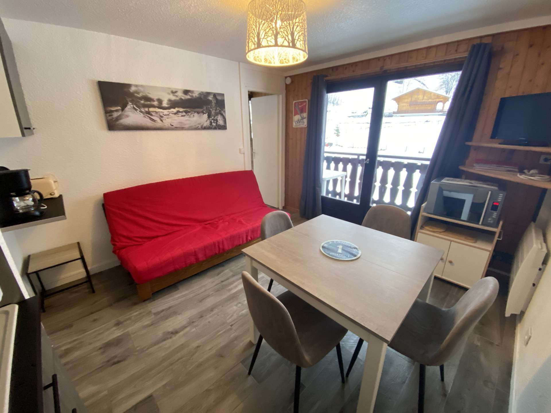 _lv_images__lot_0000000130_06_8322186 _lv_images__lot_0000000130_06_8322186