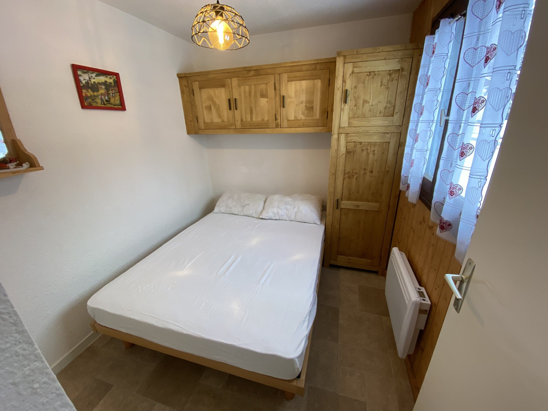 _lv_images__lot_0000000131_05_8262690