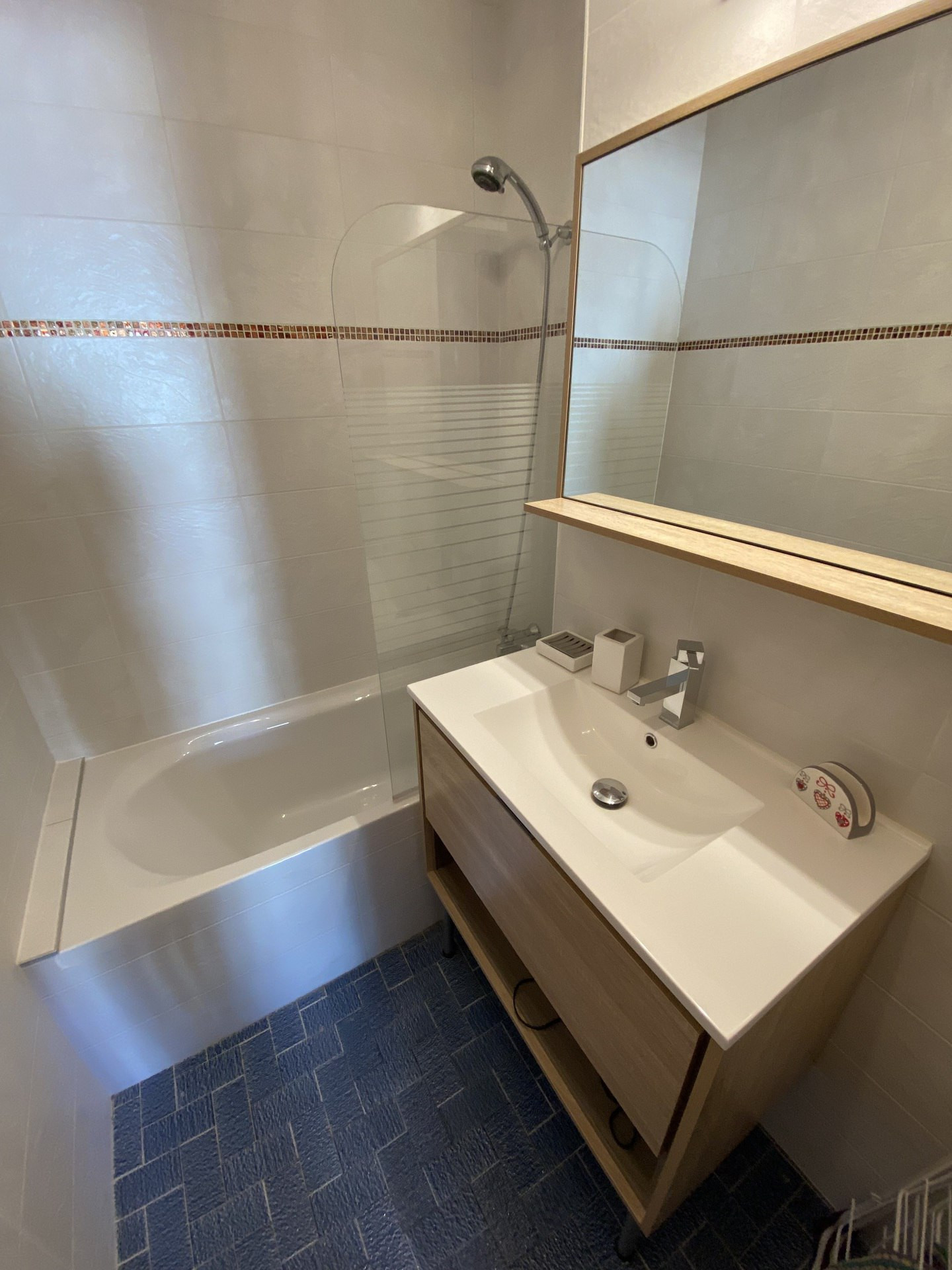 _lv_images__lot_0000000139_08_8258627