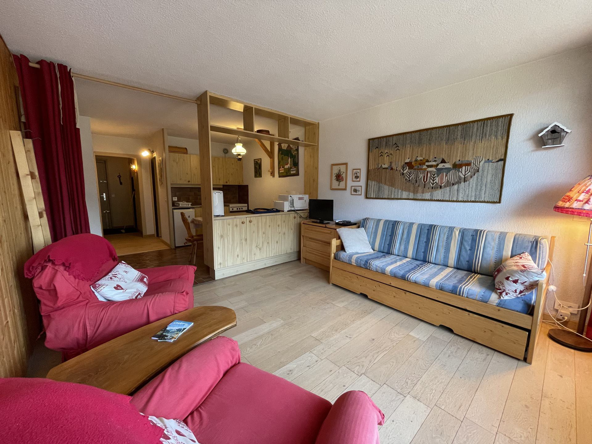 _lv_images__lot_0000000140_04_8222378 _lv_images__lot_0000000140_04_8222378