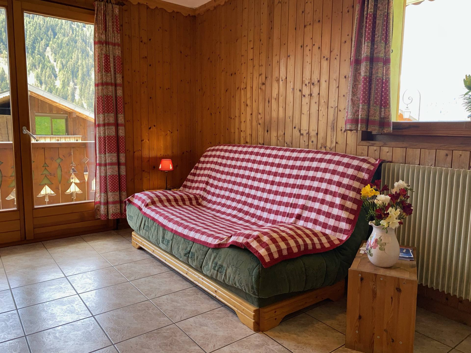 _lv_images__lot_0000000141_02_8251625