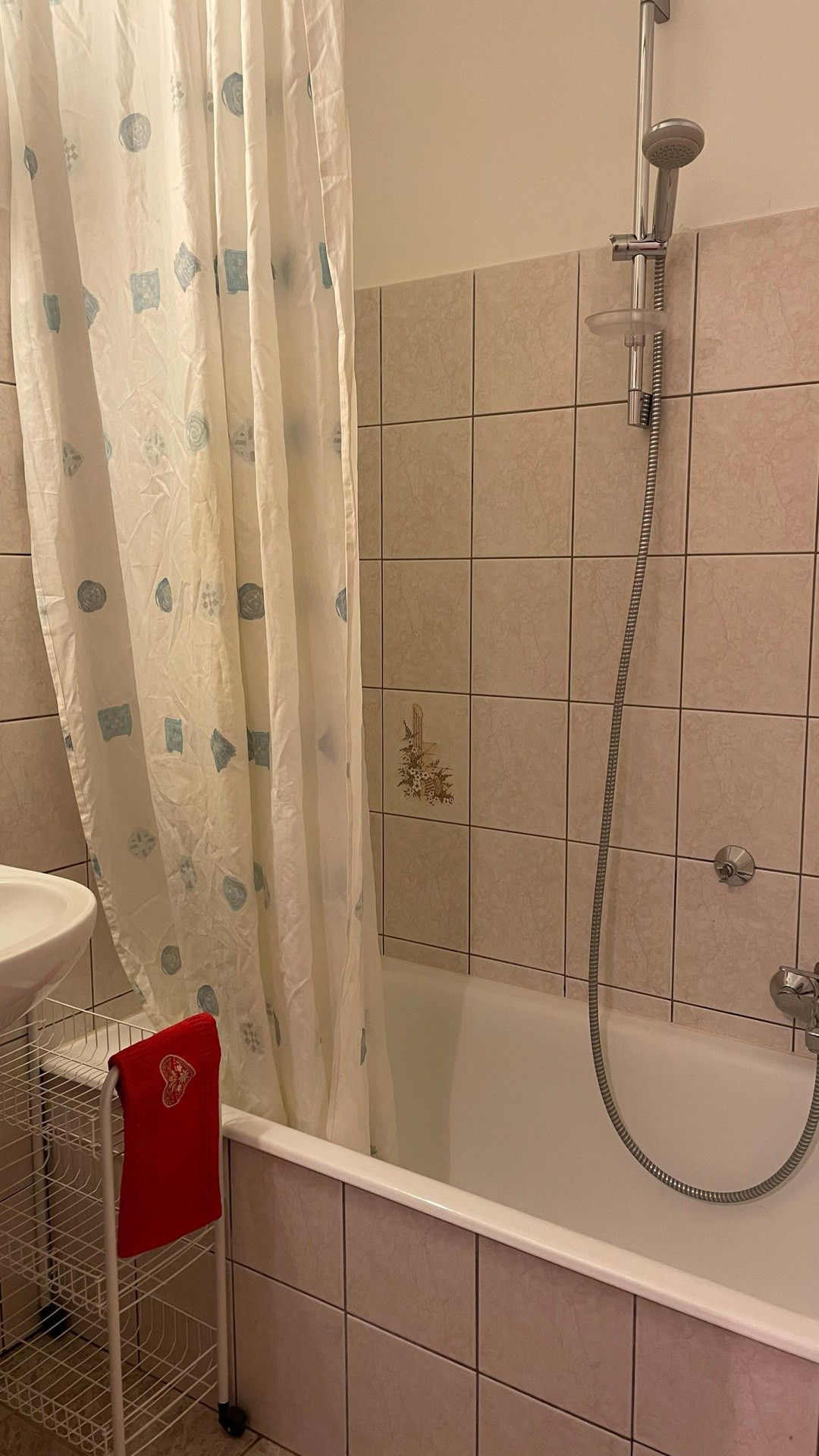 _lv_images__lot_0000000142_07_8301585 _lv_images__lot_0000000142_07_8301585